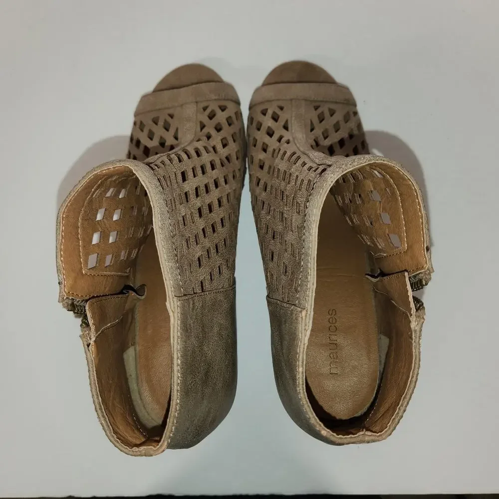 MAURICES Ankle Boot Womens 10M Tan Faux Suede Laser Cut Out Open Toe Tassel Boho